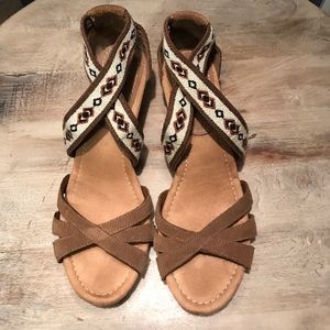 Minnetonka Brand New Wedges Size 8